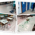 Incursione vandalica alla scuola  "Don Tonino Bello ": rotti computer, sversati estintori e colori su muri e pavimenti