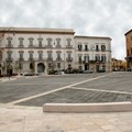 Piazza Vittorio Emanuele II: ripristinato il “vecchio” senso di marcia