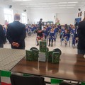 Prosegue la campagna di distribuzione delle agende scolastiche della Polizia di Stato: tappa l’I. C. “Iannuzzi – Mons. Di Donna”