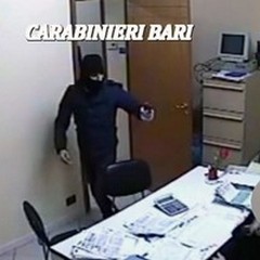 Assaltano un'agenzia di assicurazioni nel giorno dell'anti-Vigilia: arrestati