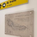 Ricordo e responsabilità: Targhe commemorative nelle stazioni della Ferrotramviaria