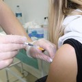 Vaccinazioni anticovid: in Puglia, oltre 300mila persone hanno ricevuto la prima dose