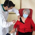 Domenica di lavoro in Puglia per gli hub ed i centri vaccinali insieme ai medici di medicina generale