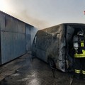 Incendio in un'autorimessa sulla provinciale per Bisceglie: ingenti i danni