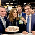 Bit Milano: La Burrata IGP di Andria ed il sospiro di Bisceglie conquistano la ministra Santanchè