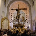 Valerio Iaccarino e Giuseppe Zingaro restaurano il  "Crocifisso Miracoloso " custodito a Grumo Appula