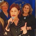 La cerimonia delle candele: un rito di solidarietà e condivisione
