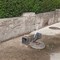 Abbattuta la fontana pubblica di via Milite Ignoto