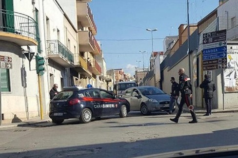 incidente carabinieri andria
