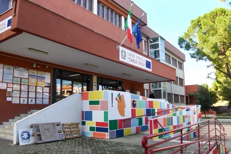 Liceo Troya, NPSI Andria: «Basta silenzi, servono risposte»