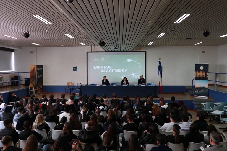 “Imprese in cattedra”, al Polo Tecnico Liceale Carafa