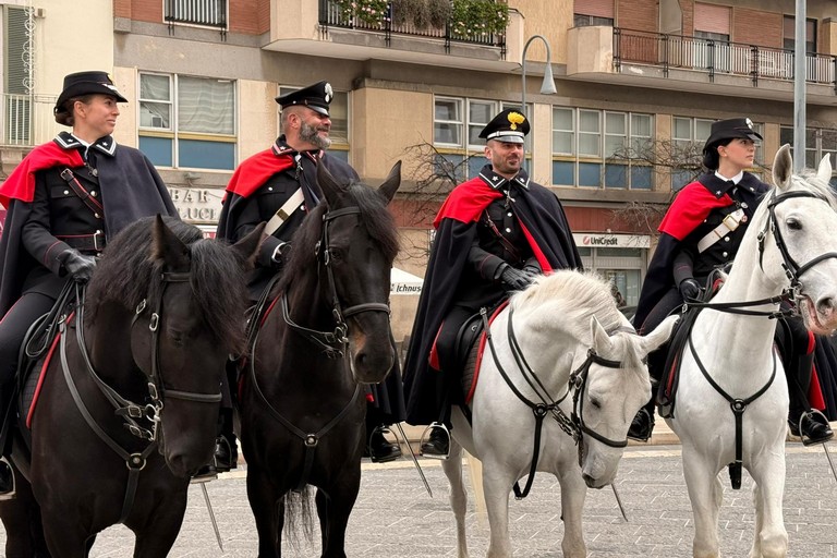 Festa della Donna: sfilano per Andria le Carabiniere a cavallo