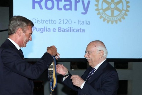 Passaggio di consegne al Rotary Club di Andria 
