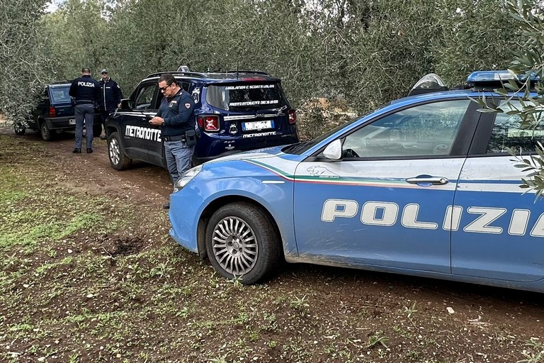 Ritrovata l'auto rubata
