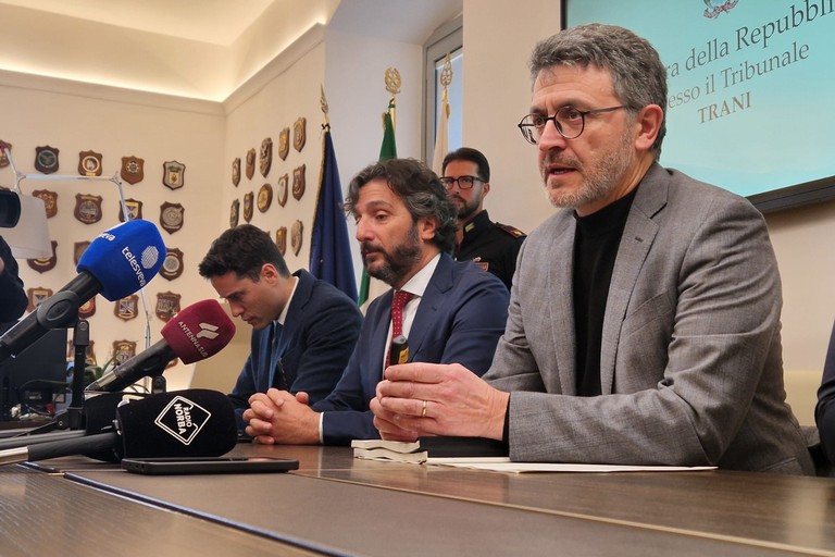 Sgominata dalla Polizia di Stato banda dedita ai furti d'auto