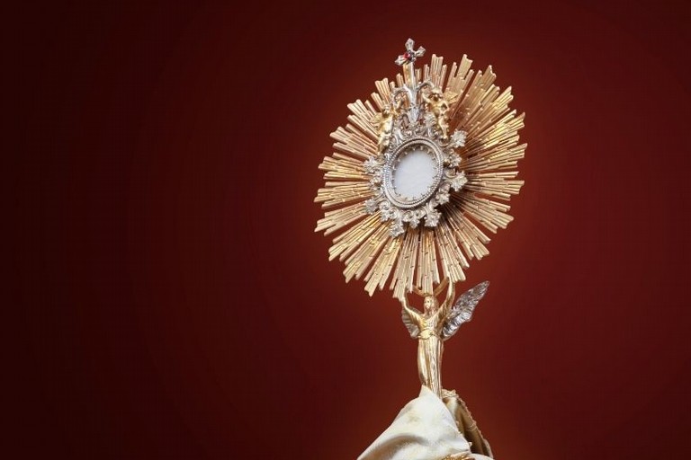 Solennità del Corpo e Sangue di Cristo: domenica 7 giugno Santa Messa e processione per le vie cittadine