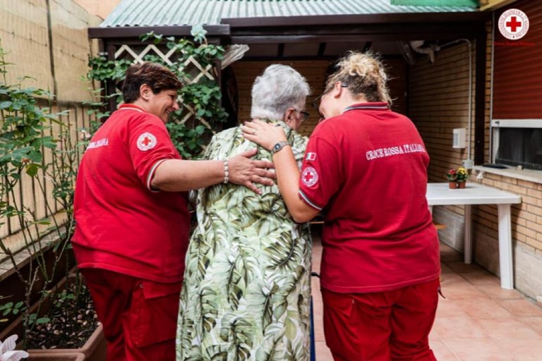 volontari della Croce Rossa