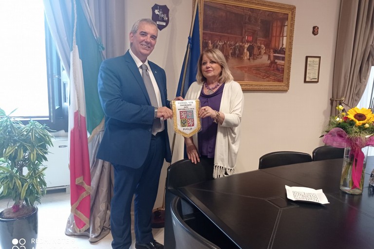 Il Prefetto Riflesso riceve il Console Onorario della Repubblica Ceca in Puglia Di Matteo