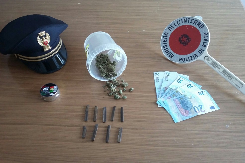 droga sequestrata dalla Polizia di Stato