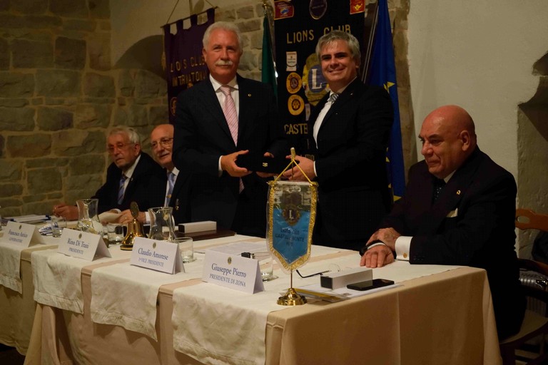 Il Lion Castel Del Monte Host