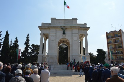 Festa della Liberazione, celebrazioni al Monumento ai Caduti