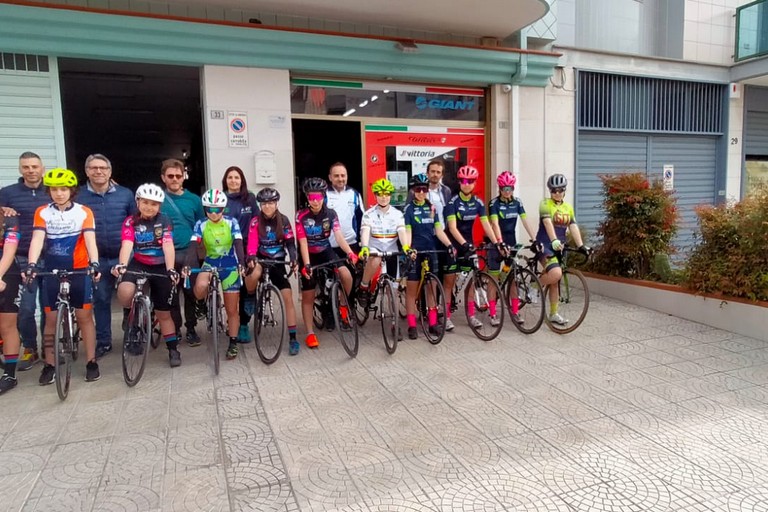 stage giovanile femminile tra Andria e il velodromo di Barletta