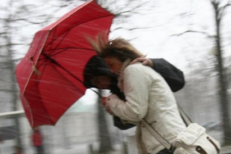 Allerta meteo arancione per vento fino alle ore 20 di martedì 17 febbraio