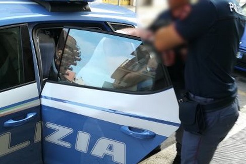 Arrestato uomo: su di lui pendevano ben 18 provvedimenti relativi a truffe online