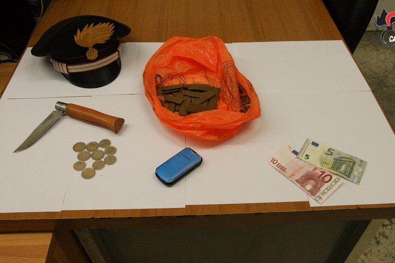 droga sequestrata dai carabinieri