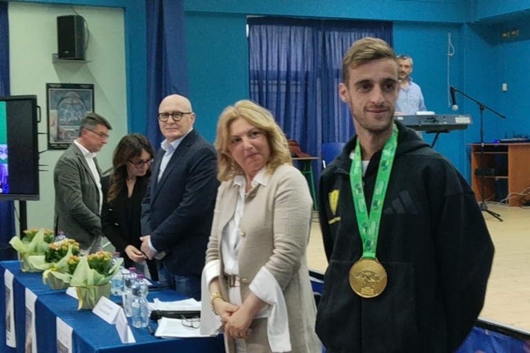 Oltre lo sport: all'IC "Cotugno" di Andria un'alleanza tra scuola e salute per far crescere il futuro