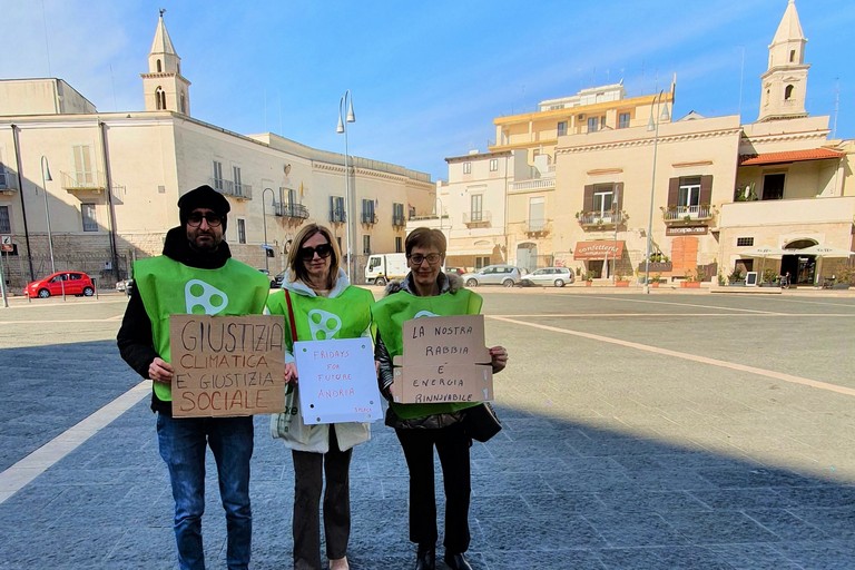 Francesca, Angela e Riccardo a manifestare nella giornata del Global Climate Strike