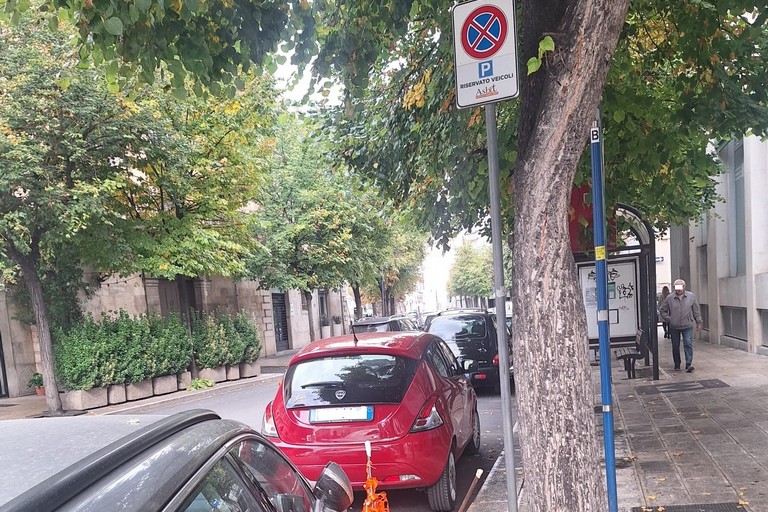 divieto di sosta parcheggio riservato