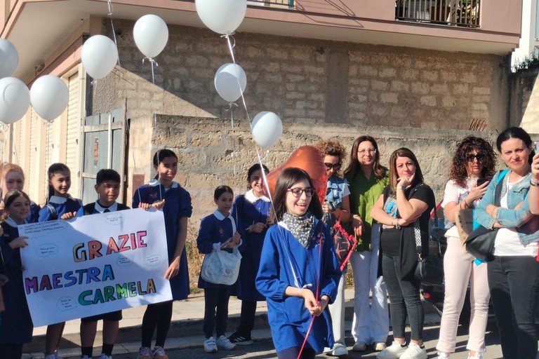 saluto alla Maestra Carmela conclude l'a.s. della 