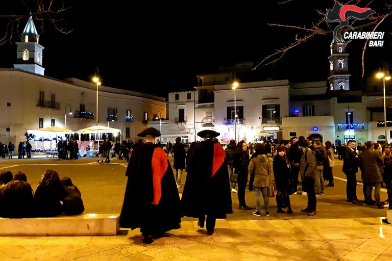 Carabinieri di Andria in piazza Catuma