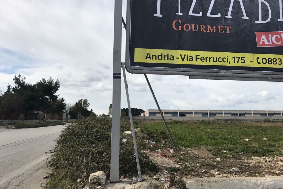 Andria - Trani cartellone pubblicitario