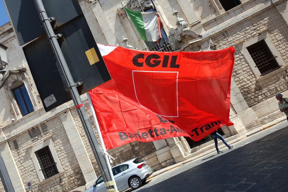 Sit in Cgil davanti alla prefettura