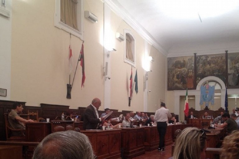 Il Consigliere Sansonna durante un suo intervento