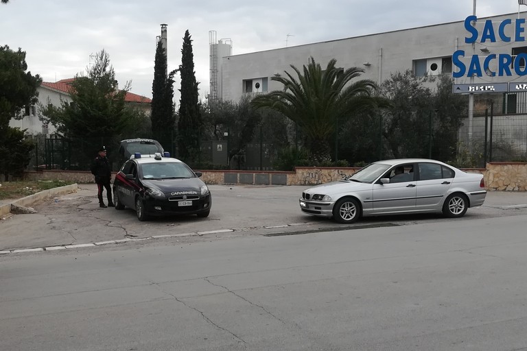 Carabinieri del nucleo radiomobile. <span>Foto Vincenzo Cassano</span>