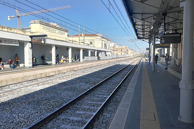 Stazione ferroviaria. <span>Foto Vincenzo Cassano</span>