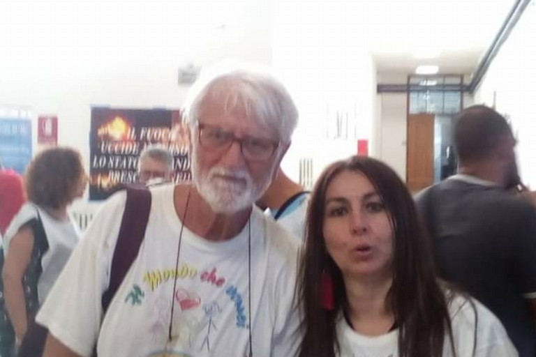 Anna Aloysi con Marco Piagentini, familiare di una delle vittime di Viareggio