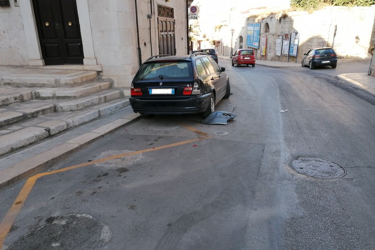 Pendio San Lorenzo, la notte si trasforma in una pista automobilistica