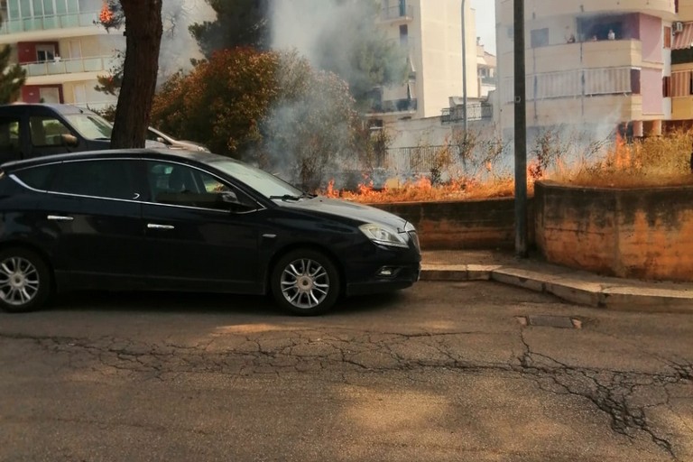 Incendio domenica mattina