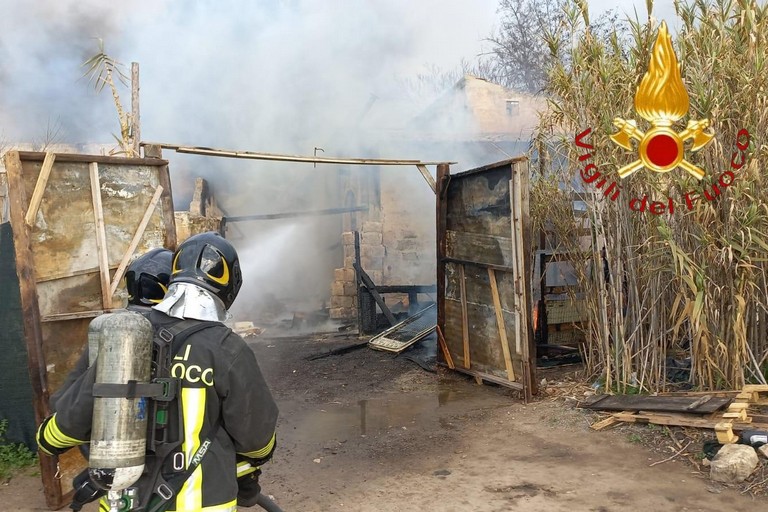 Incendio casolare ad Andria