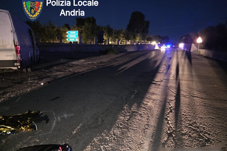 Grave incidente su via Castel del Monte, 30enne muore sul colpo