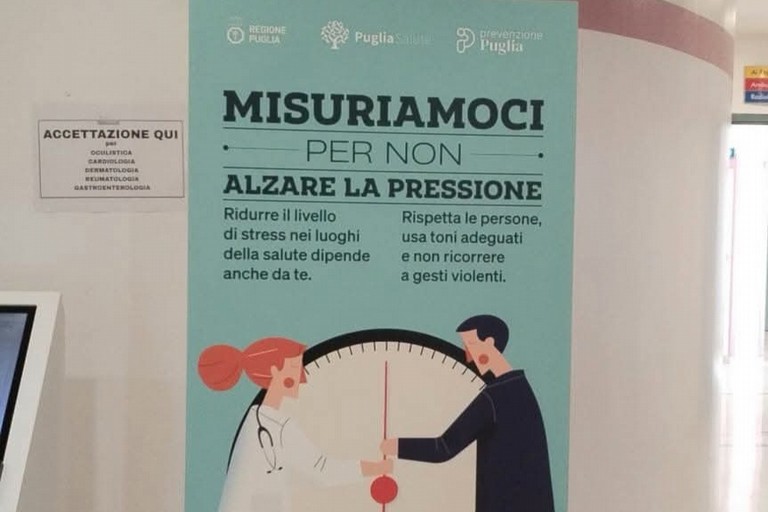 Stop alla violenza e via libera a toni adeguati: negli ospedali di Andria, Barletta e Bisceglie la campagna regionale