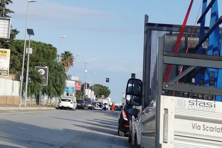 via Barletta, incidente a dipendente della Soc. Sangalli