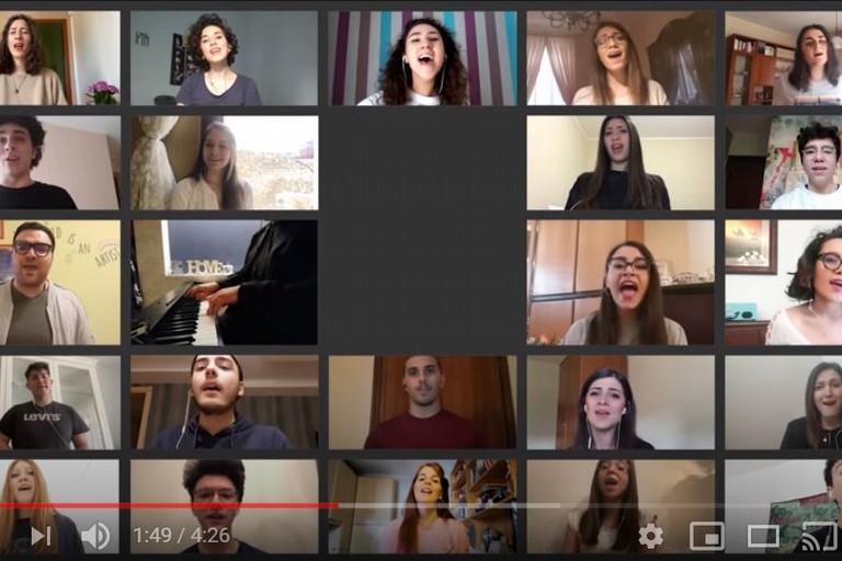 LAccademia Musicale Federiciana canta Il mio canto libero di Battisti JPG
