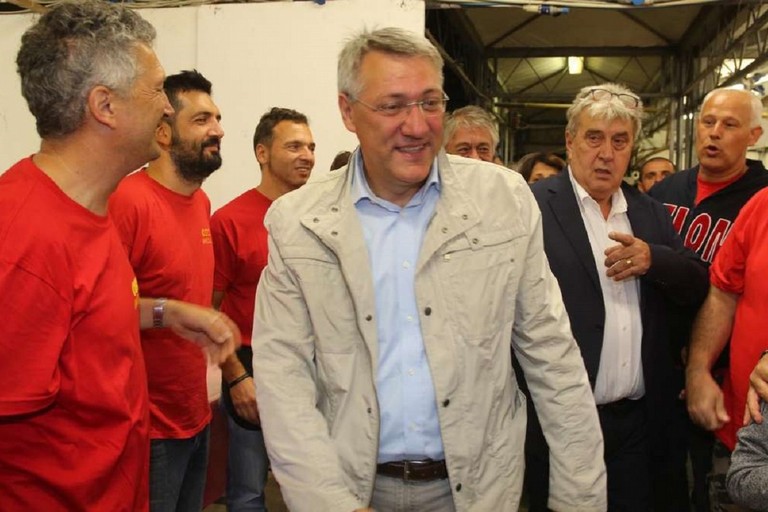 Maurizio Landini in assemblea con i lavoratori della Bat