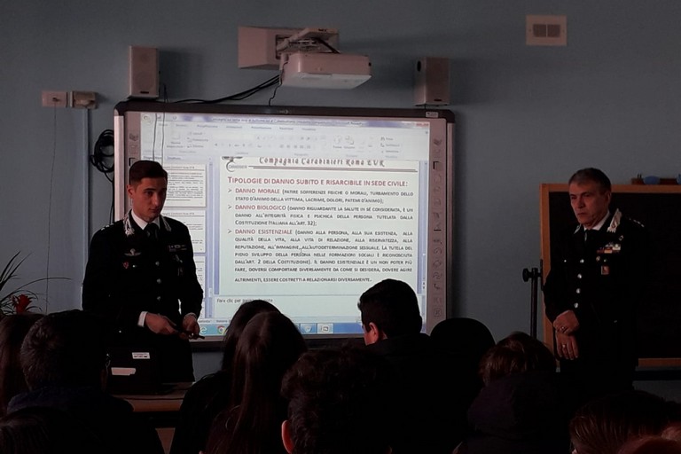 lezione sulla legalità con i Carabinieri di Andria
