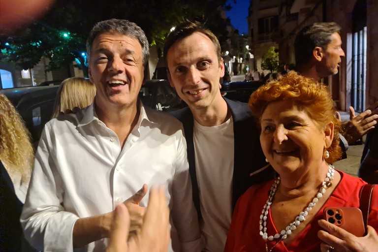 Gianluca Leone in ingresso in Consiglio comunale